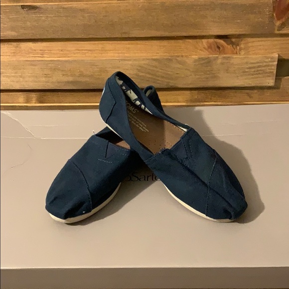 Toms Shoes - Toms